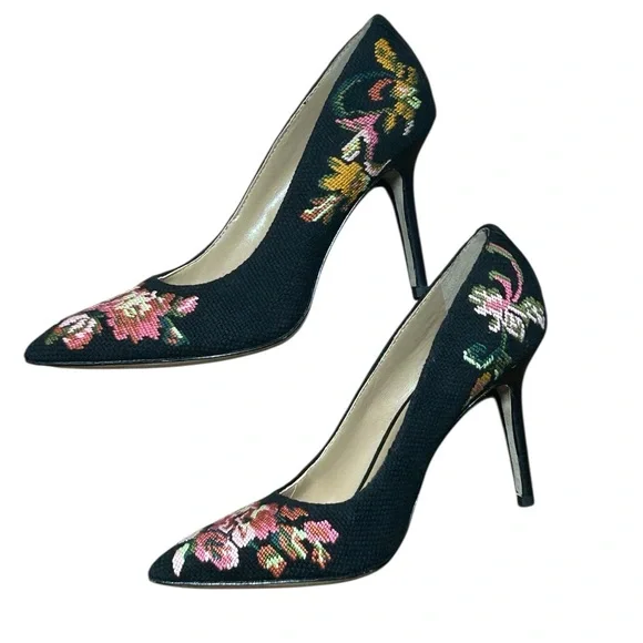 Lauren Ralph Lauren Lindella II Needlepoint & Suede Pump - Picture 9 of 9